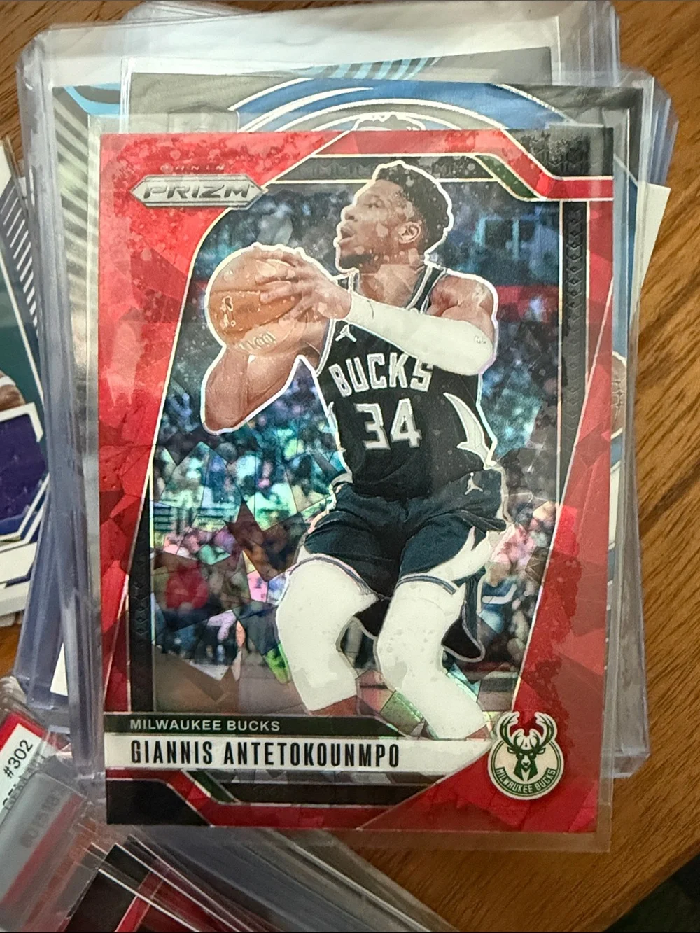 Giannis Antetokounmpo Milwaukee Bucks Red Prizm Basketball Card